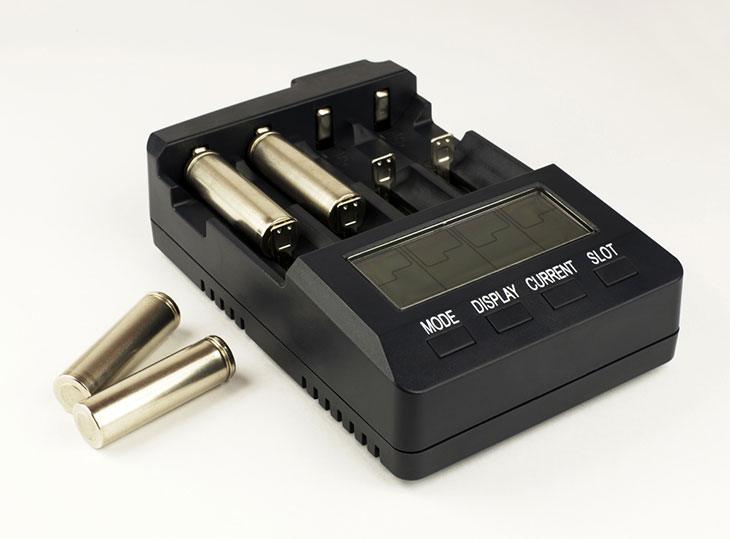 shutterstock_579901930 best 18650 battery and charger for flashlight